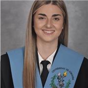 Profesora de Historia , puedo dar clases a todas las edades y niveles